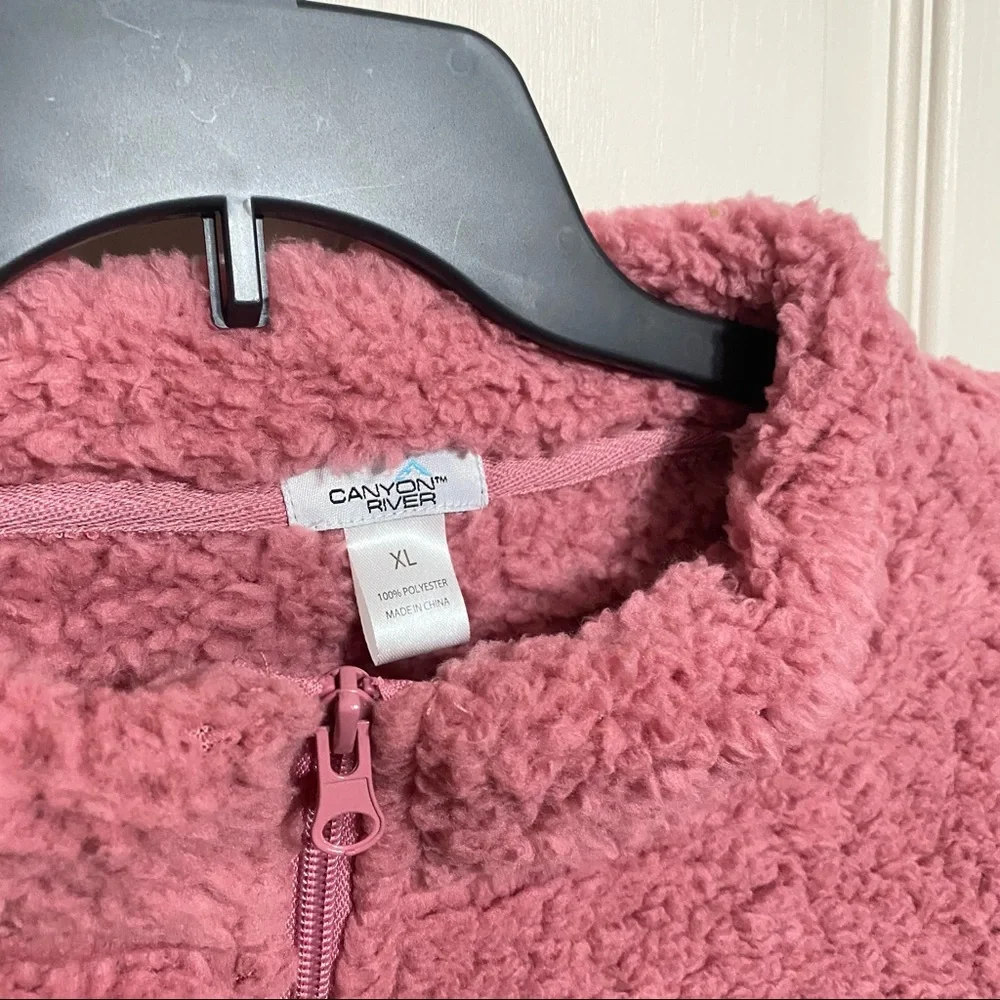 💗CANYON RIVER fuzzy fleece Jacket💗 - Picture 2 of 3